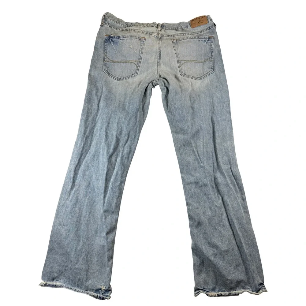 Hollister Mens Jeans Size 36x32 Light Wash Distressed Denim Epic Flex button fly - Picture 2 of 6